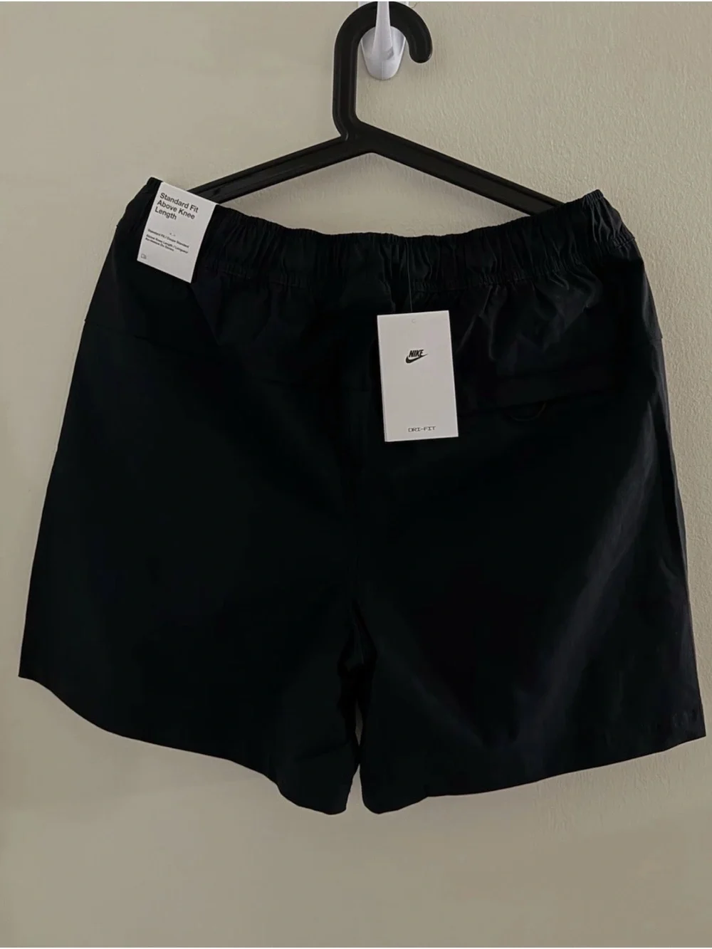 Men's Nike Tech Woven Shorts Casual Lounge Athletic Black HQ0470-010 Size Medium
